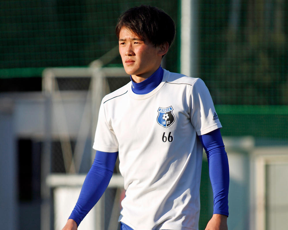 19シーズン始動 滋賀の強豪 綾羽サッカー部を選んだ理由は 綾羽の活気あふれるプレースタイルに惹かれた ヤンサカ