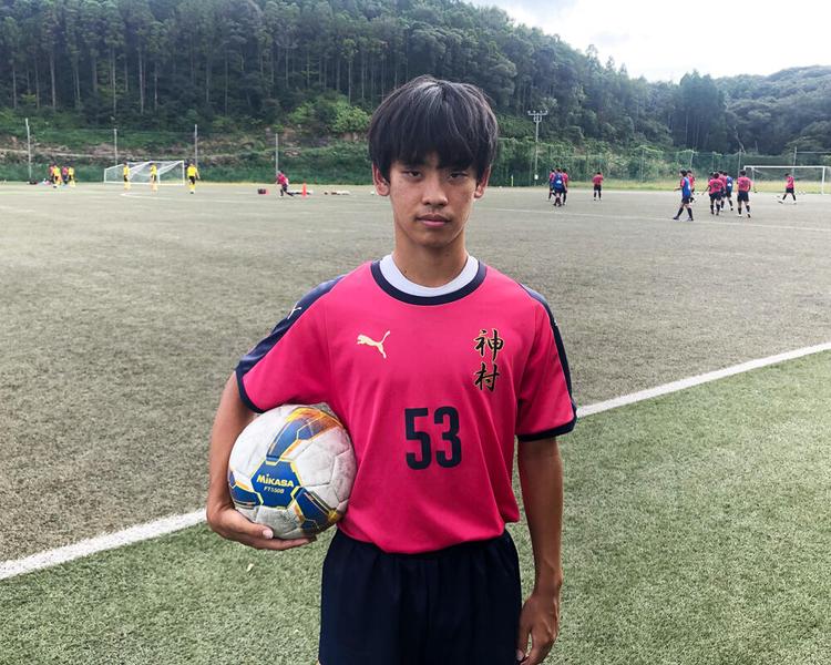 鹿児島の強豪・神村学園高等部サッカー部｜末吉温人プレイングマネージャーの本音「プレー以外のところでチームのサポートができることが大きなやりがい」【2021年 第100回全国高校サッカー選手権 出場校】