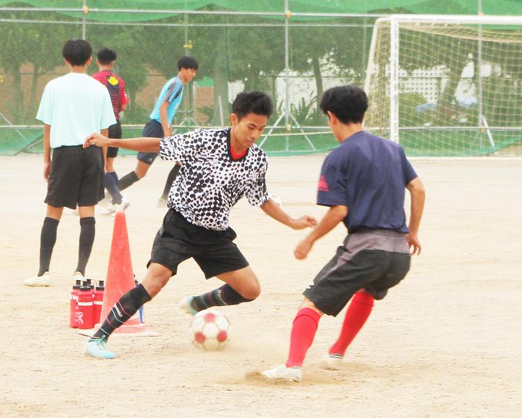 沖縄の強豪・那覇西高校サッカー部｜点取り屋・新城旭の誓い「ゴールを奪ってチームを勝たせたい気持ちは人一倍強い」【インターハイシーズン突入！】