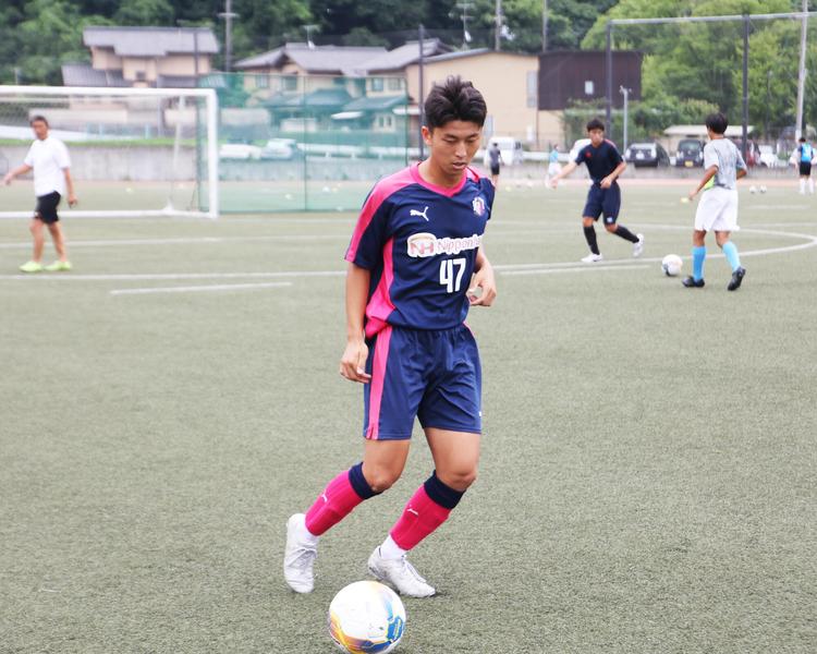 【東山】中学時代はC大阪U15でプレー、主将の新谷陸斗が語る日本一への想いとは？【キャプテン】