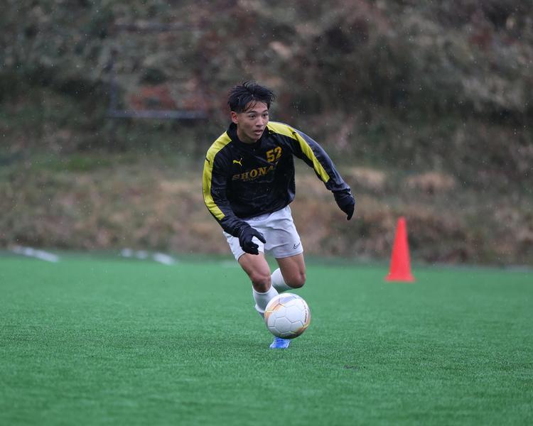 【立正大淞南】『沖縄のサッカー少年たちの憧れの選手になりたい』沖縄出身アタッカー・山田都愛が目指す姿【○○の誓い】