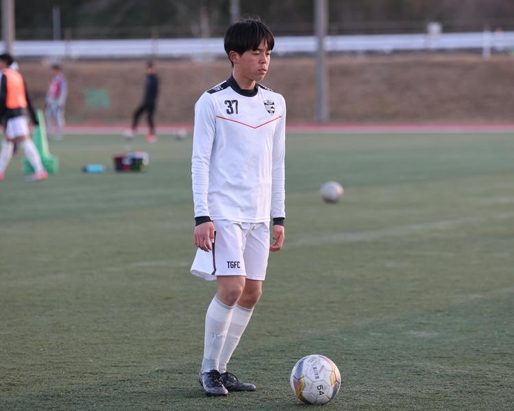 【高川学園】『全国にたくさん出ている強豪校でプレーして、選手権で活躍したい』サイドアタッカー・高岡夏那太が高川学園を選んだ理由とは？【進路】