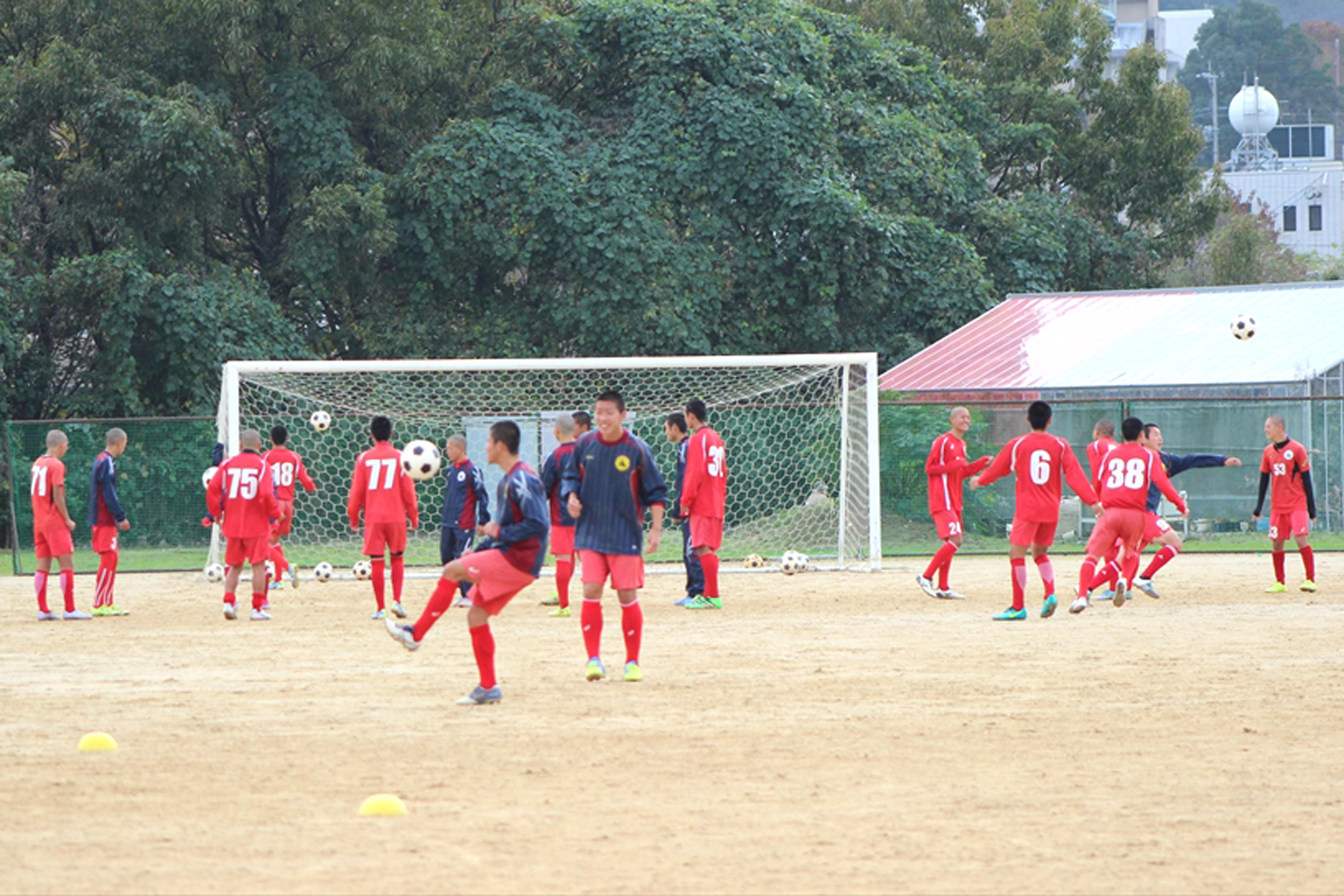 長崎総合科学大学附属高校サッカー部に聞いてみた!なんでこの学校を選んだの?:ヤンサカ 長崎総合科学大学附属高校サッカー部に聞いてみた!なんでこの学校を選んだの?:ヤンサカ