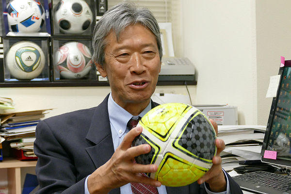 筑波大学の浅井教授に聞いた！　話題のサッカーボール「テクダマ」の効果と具体的なトレーニング方法